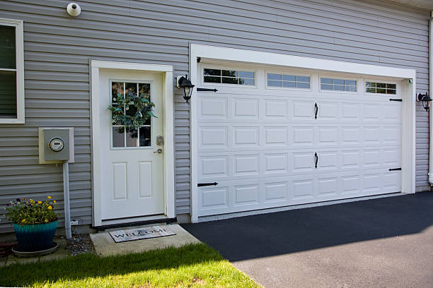 24/7 Emergency Garage Door Panel Replacement experts in Half Moon, NC